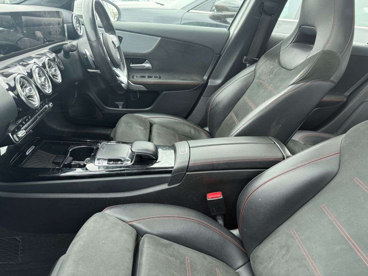 A 2019 MERCEDES-BENZ A-CLASS 1.5 A180d AMG Line (Premium Plus) Hatchback 5dr Diesel 7G-DCT Euro 6 (s/s) A 2019 MERCEDES-BENZ A-CLASS 1.5 A180d AMG Line (Premium Plus) Hatchback 5dr Diesel 7G-DCT Euro 6 (s/s)