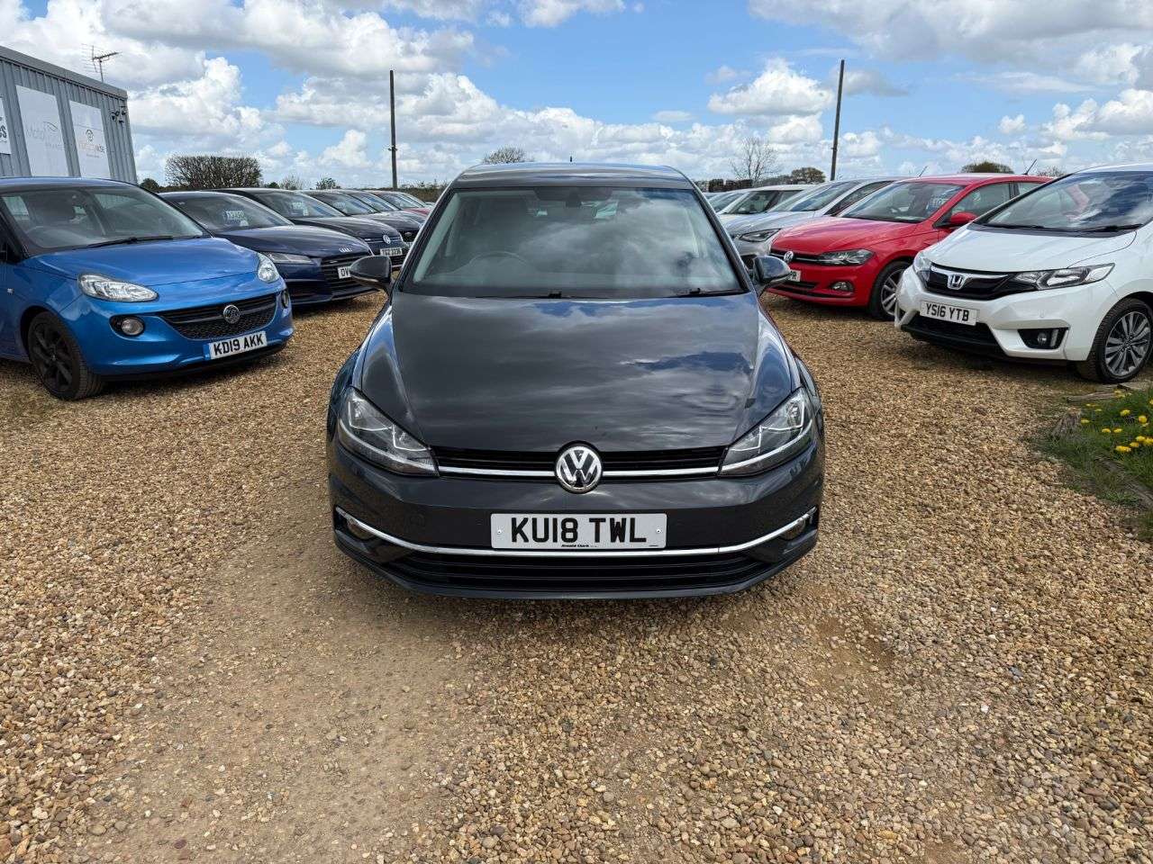 A 2018 VOLKSWAGEN GOLF 1.6 TDI GT Hatchback 5dr Diesel DSG Euro 6 (s/s) (115 ps) A 2018 VOLKSWAGEN GOLF 1.6 TDI GT Hatchback 5dr Diesel DSG Euro 6 (s/s) (115 ps)