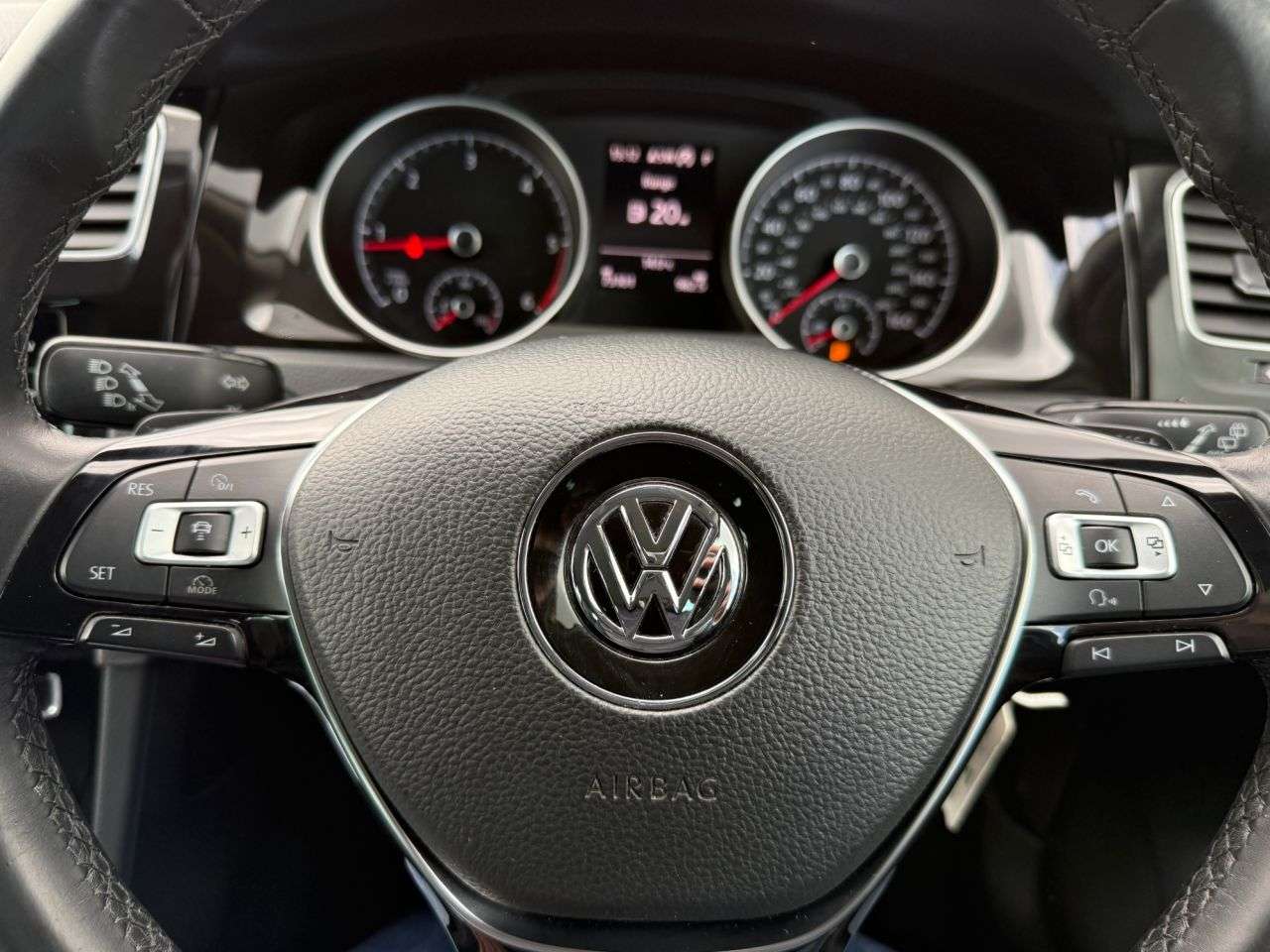 2018 VOLKSWAGEN GOLF 2018 VOLKSWAGEN GOLF