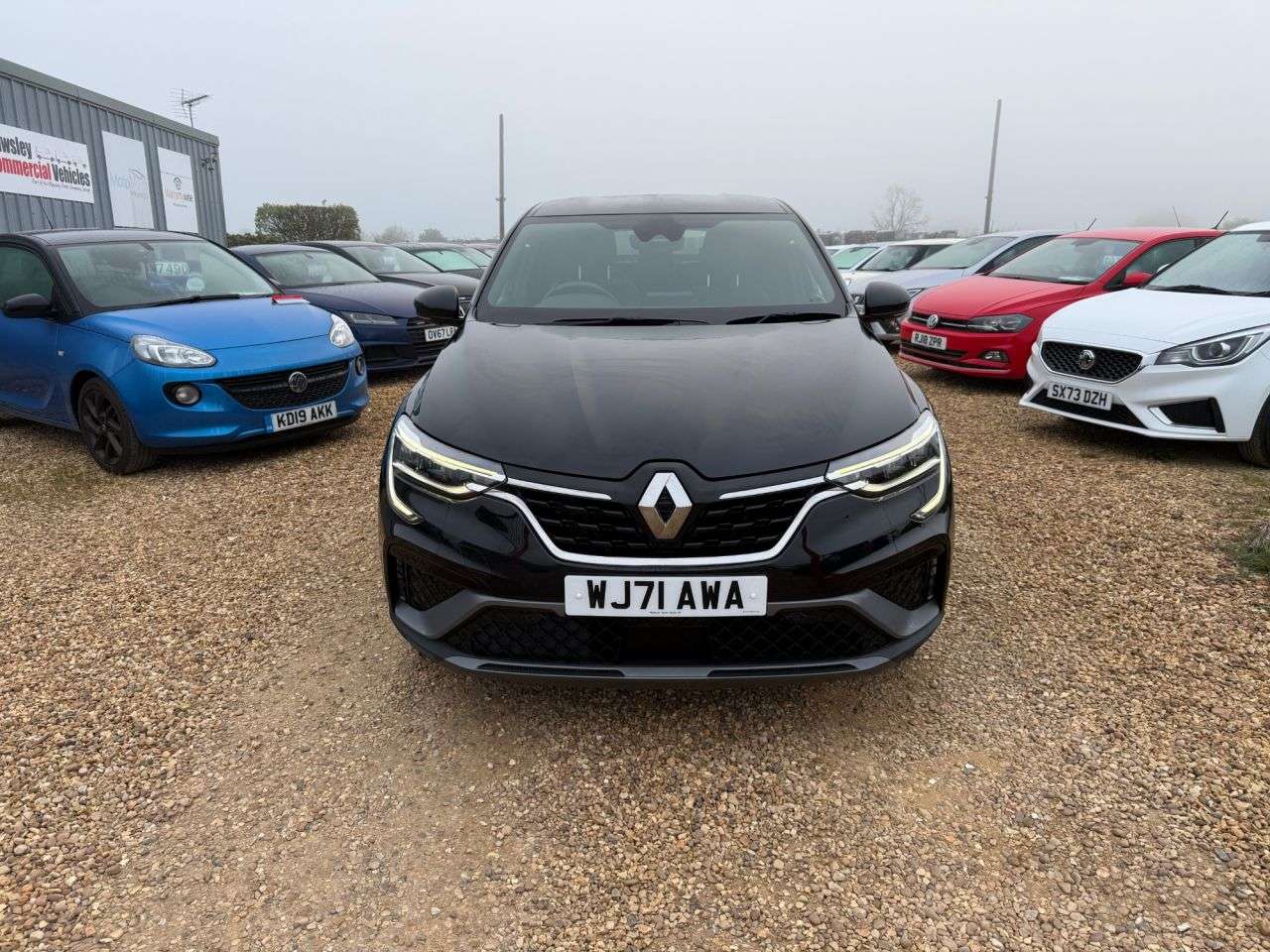 A 2021 RENAULT ARKANA 1.6 E-TECH r.s. line SUV 5dr Petrol Hybrid Auto 2WD Euro 6 (s/s) (145 bhp) A 2021 RENAULT ARKANA 1.6 E-TECH r.s. line SUV 5dr Petrol Hybrid Auto 2WD Euro 6 (s/s) (145 bhp)