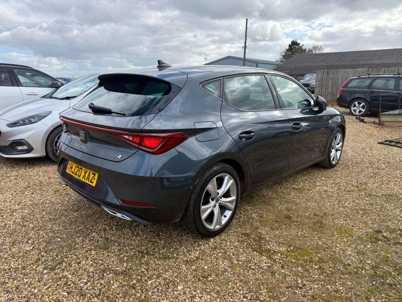 A 2020 SEAT LEON 1.5 TSI EVO FR Hatchback 5dr Petrol Manual Euro 6 (s/s) (130 ps) A 2020 SEAT LEON 1.5 TSI EVO FR Hatchback 5dr Petrol Manual Euro 6 (s/s) (130 ps)