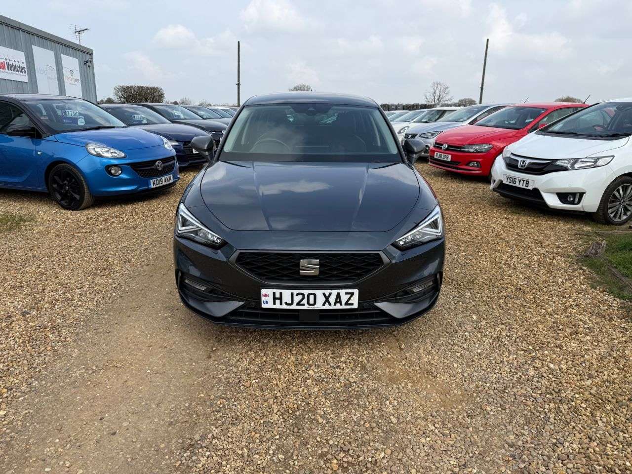 A 2020 SEAT LEON 1.5 TSI EVO FR Hatchback 5dr Petrol Manual Euro 6 (s/s) (130 ps) A 2020 SEAT LEON 1.5 TSI EVO FR Hatchback 5dr Petrol Manual Euro 6 (s/s) (130 ps)