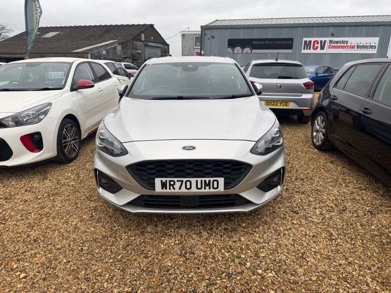 A 2020 FORD FOCUS 1.0T EcoBoost MHEV ST-Line X Edition Hatchback 5dr Petrol Manual Euro 6 (s/ A 2020 FORD FOCUS 1.0T EcoBoost MHEV ST-Line X Edition Hatchback 5dr Petrol Manual Euro 6 (s/