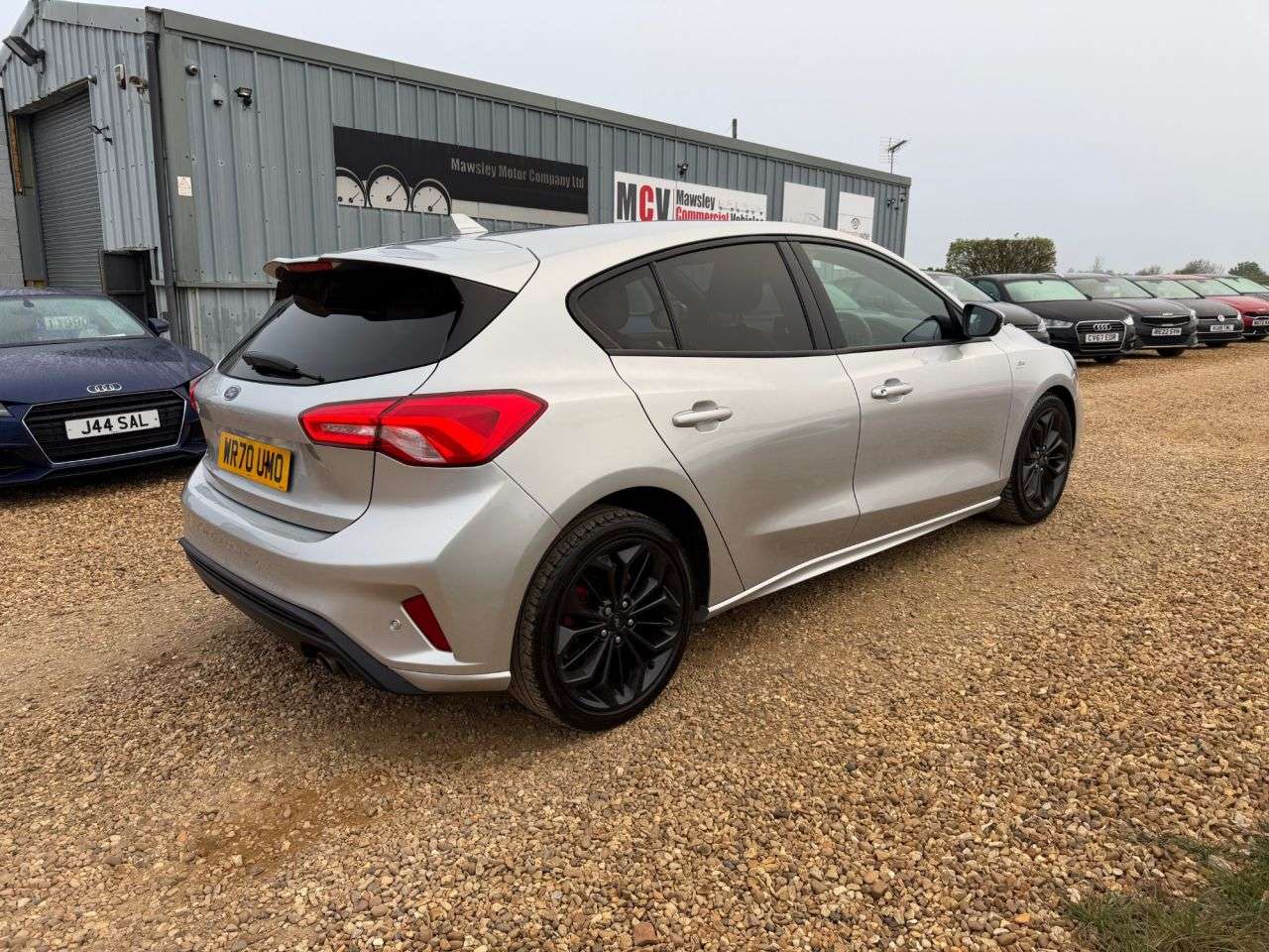 A 2020 FORD FOCUS 1.0T EcoBoost MHEV ST-Line X Edition Hatchback 5dr Petrol Manual Euro 6 (s/ A 2020 FORD FOCUS 1.0T EcoBoost MHEV ST-Line X Edition Hatchback 5dr Petrol Manual Euro 6 (s/