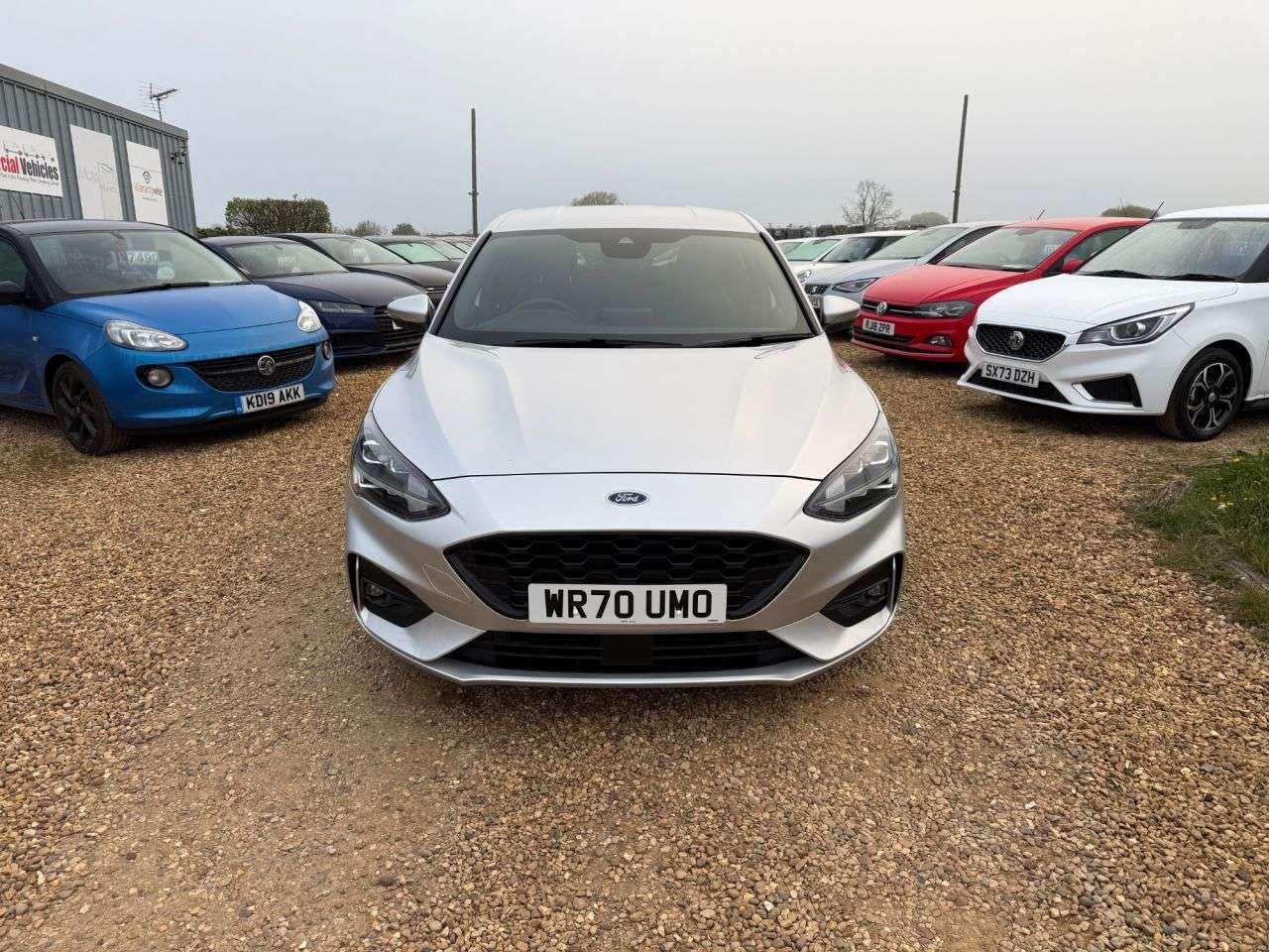 A 2020 FORD FOCUS 1.0T EcoBoost MHEV ST-Line X Edition Hatchback 5dr Petrol Manual Euro 6 (s/ A 2020 FORD FOCUS 1.0T EcoBoost MHEV ST-Line X Edition Hatchback 5dr Petrol Manual Euro 6 (s/