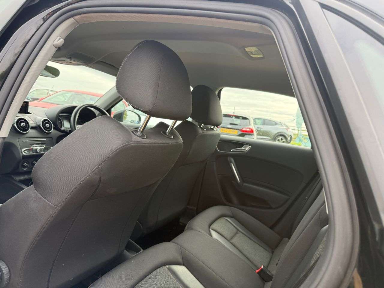 2017 AUDI A1 2017 AUDI A1