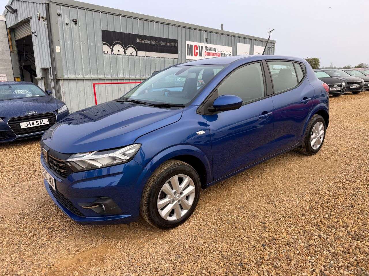 A 2022 DACIA SANDERO 1.0 TCe Comfort Hatchback 5dr Petrol Manual Euro 6 (s/s) (90 ps) A 2022 DACIA SANDERO 1.0 TCe Comfort Hatchback 5dr Petrol Manual Euro 6 (s/s) (90 ps)