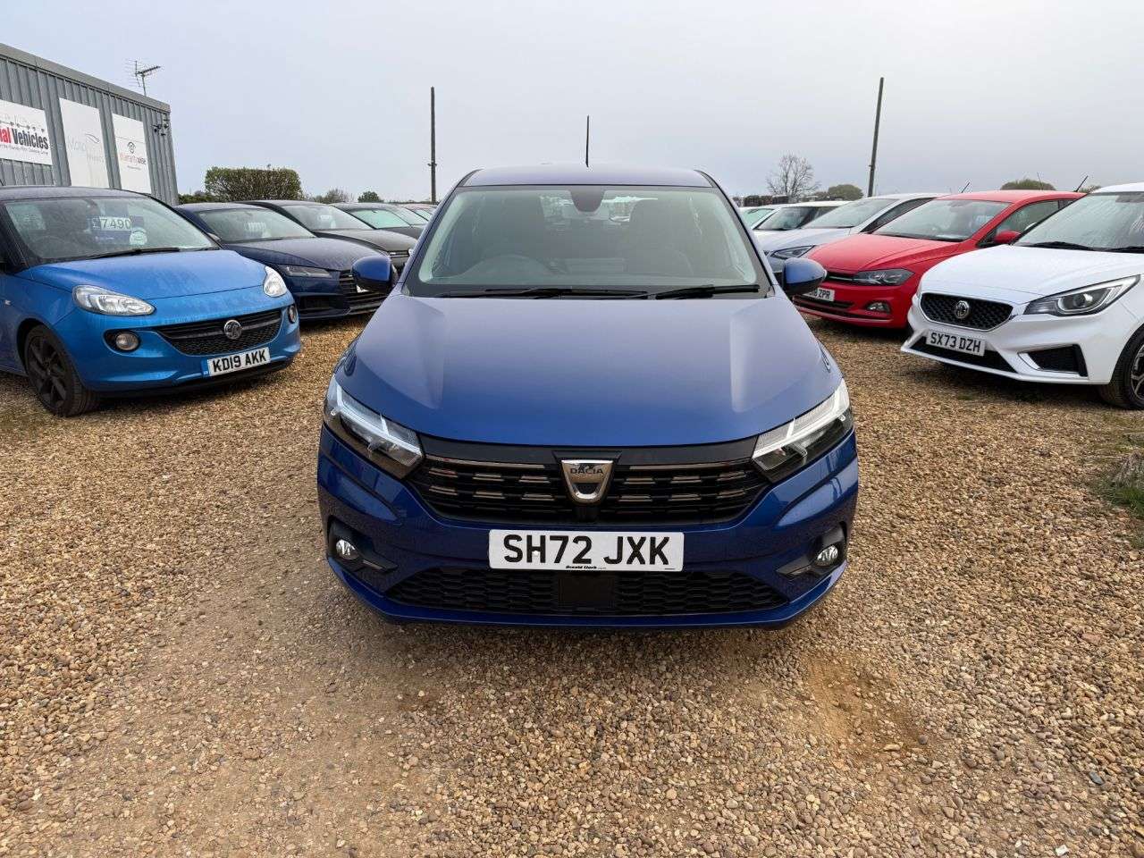 A 2022 DACIA SANDERO 1.0 TCe Comfort Hatchback 5dr Petrol Manual Euro 6 (s/s) (90 ps) A 2022 DACIA SANDERO 1.0 TCe Comfort Hatchback 5dr Petrol Manual Euro 6 (s/s) (90 ps)