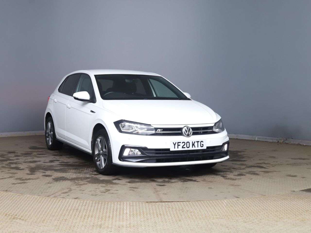 A 2020 VOLKSWAGEN POLO 1.0 TSI GPF R-Line Hatchback 5dr Petrol Manual Euro 6 (s/s) (115 ps) A 2020 VOLKSWAGEN POLO 1.0 TSI GPF R-Line Hatchback 5dr Petrol Manual Euro 6 (s/s) (115 ps)