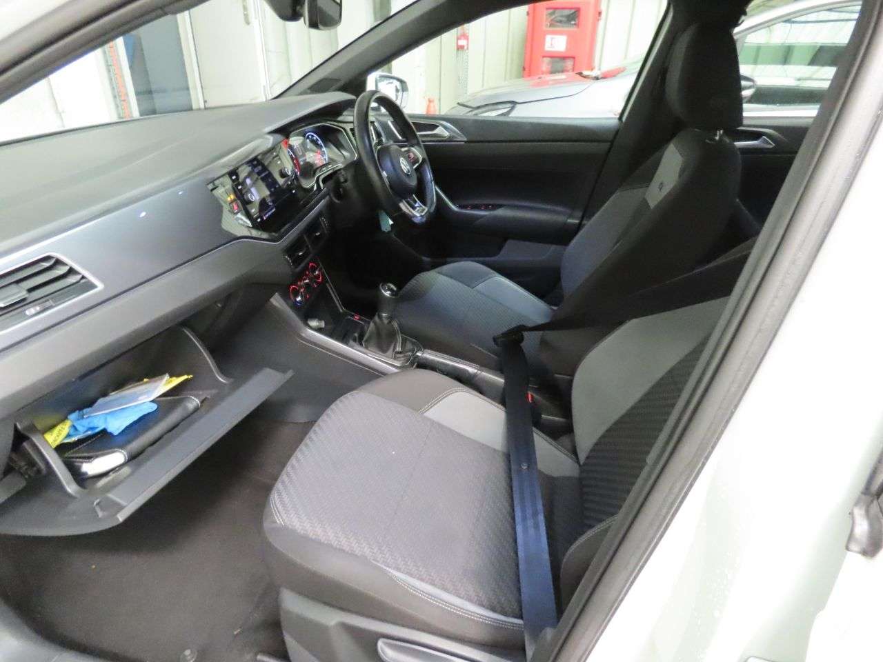 A 2020 VOLKSWAGEN POLO 1.0 TSI GPF R-Line Hatchback 5dr Petrol Manual Euro 6 (s/s) (115 ps) A 2020 VOLKSWAGEN POLO 1.0 TSI GPF R-Line Hatchback 5dr Petrol Manual Euro 6 (s/s) (115 ps)