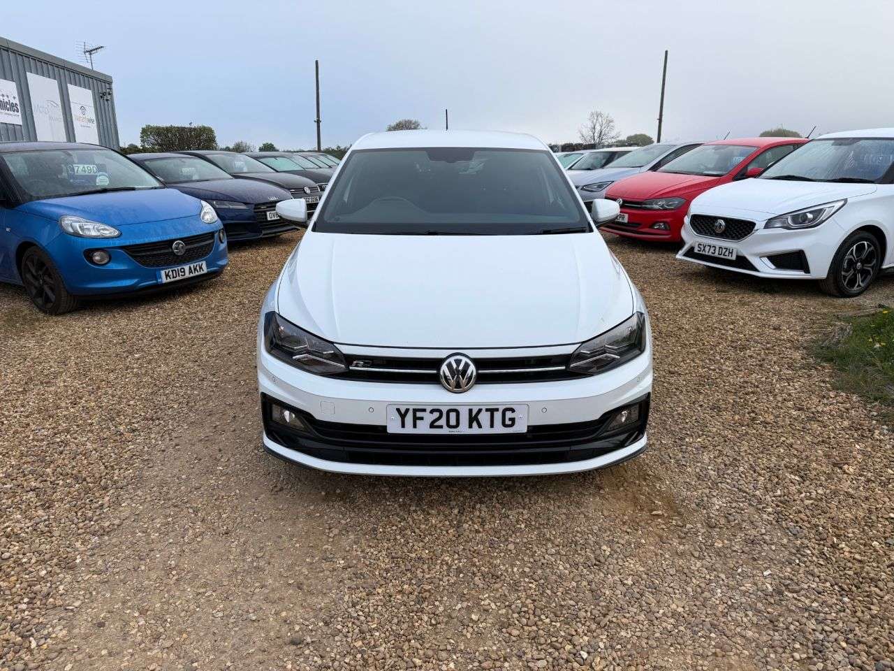 A 2020 VOLKSWAGEN POLO 1.0 TSI GPF R-Line Hatchback 5dr Petrol Manual Euro 6 (s/s) (115 ps) A 2020 VOLKSWAGEN POLO 1.0 TSI GPF R-Line Hatchback 5dr Petrol Manual Euro 6 (s/s) (115 ps)