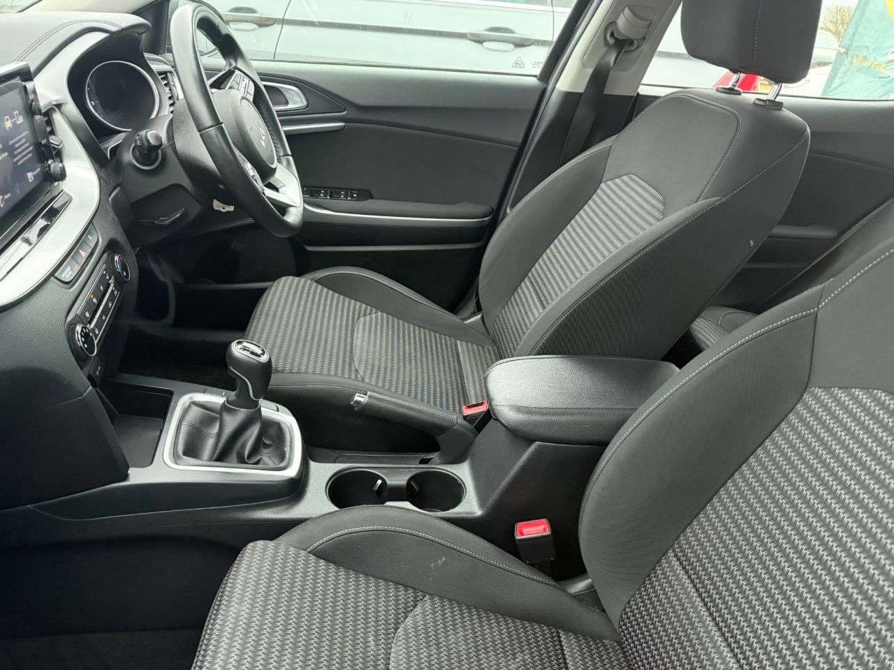 A 2022 KIA XCEED 1.0 T-GDi 2 SUV 5dr Petrol Manual Euro 6 (s/s) (118 bhp) A 2022 KIA XCEED 1.0 T-GDi 2 SUV 5dr Petrol Manual Euro 6 (s/s) (118 bhp)