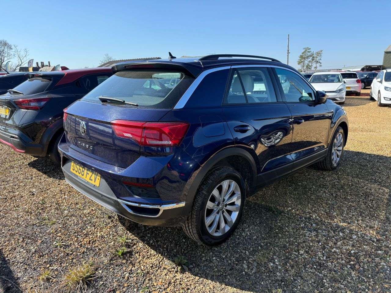 A 2018 VOLKSWAGEN T-ROC 1.0 TSI GPF SE SUV 5dr Petrol Manual Euro 6 (s/s) (115 ps) A 2018 VOLKSWAGEN T-ROC 1.0 TSI GPF SE SUV 5dr Petrol Manual Euro 6 (s/s) (115 ps)