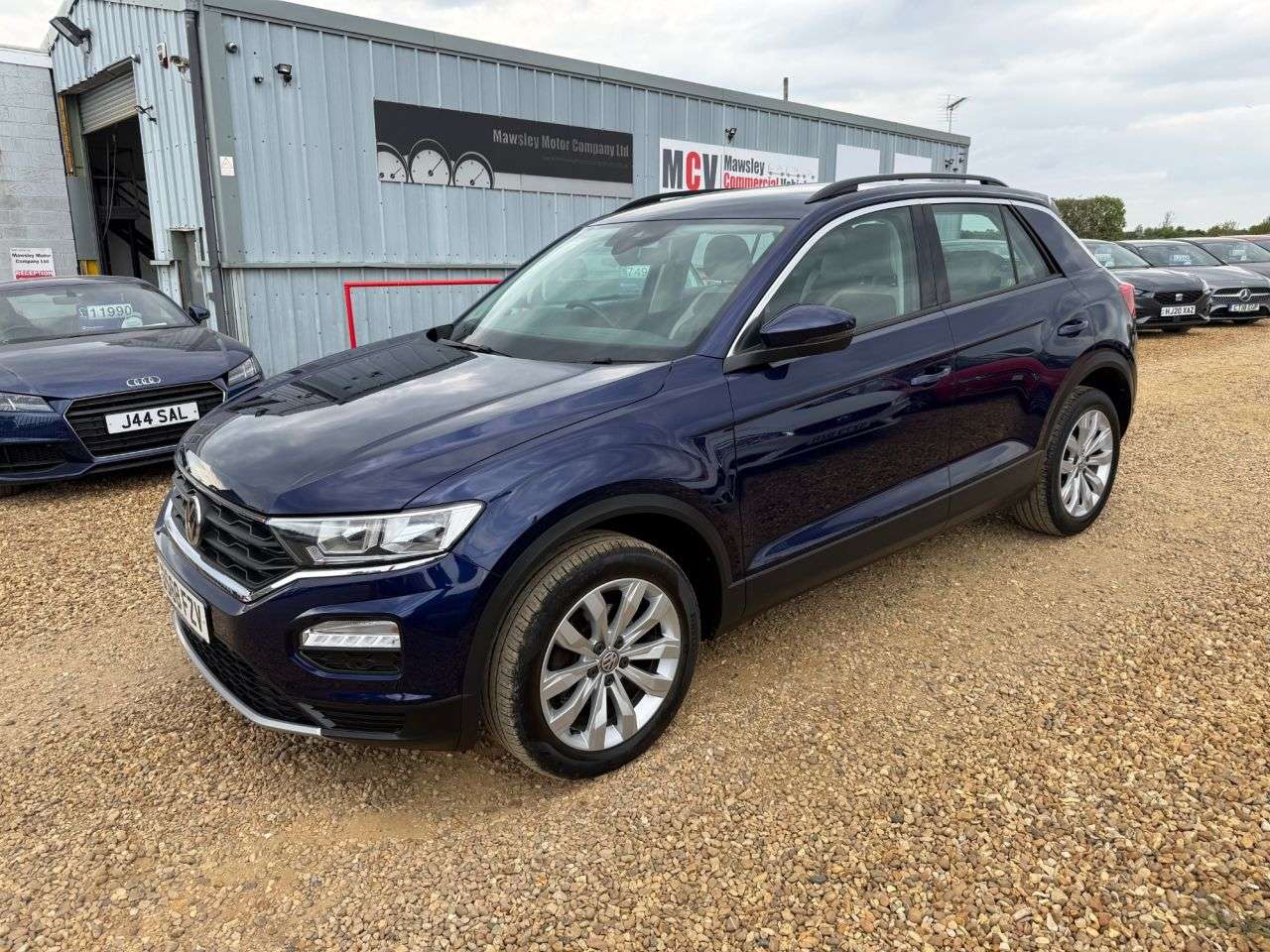 A 2018 VOLKSWAGEN T-ROC 1.0 TSI GPF SE SUV 5dr Petrol Manual Euro 6 (s/s) (115 ps) A 2018 VOLKSWAGEN T-ROC 1.0 TSI GPF SE SUV 5dr Petrol Manual Euro 6 (s/s) (115 ps)