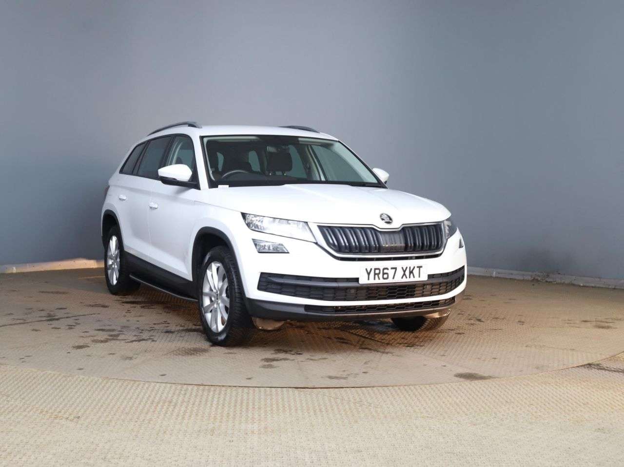 A 2017 SKODA KODIAQ 2.0 TDI SE SUV 5dr Diesel Manual 4WD Euro 6 (s/s) (7 Seat) (150 ps) A 2017 SKODA KODIAQ 2.0 TDI SE SUV 5dr Diesel Manual 4WD Euro 6 (s/s) (7 Seat) (150 ps)