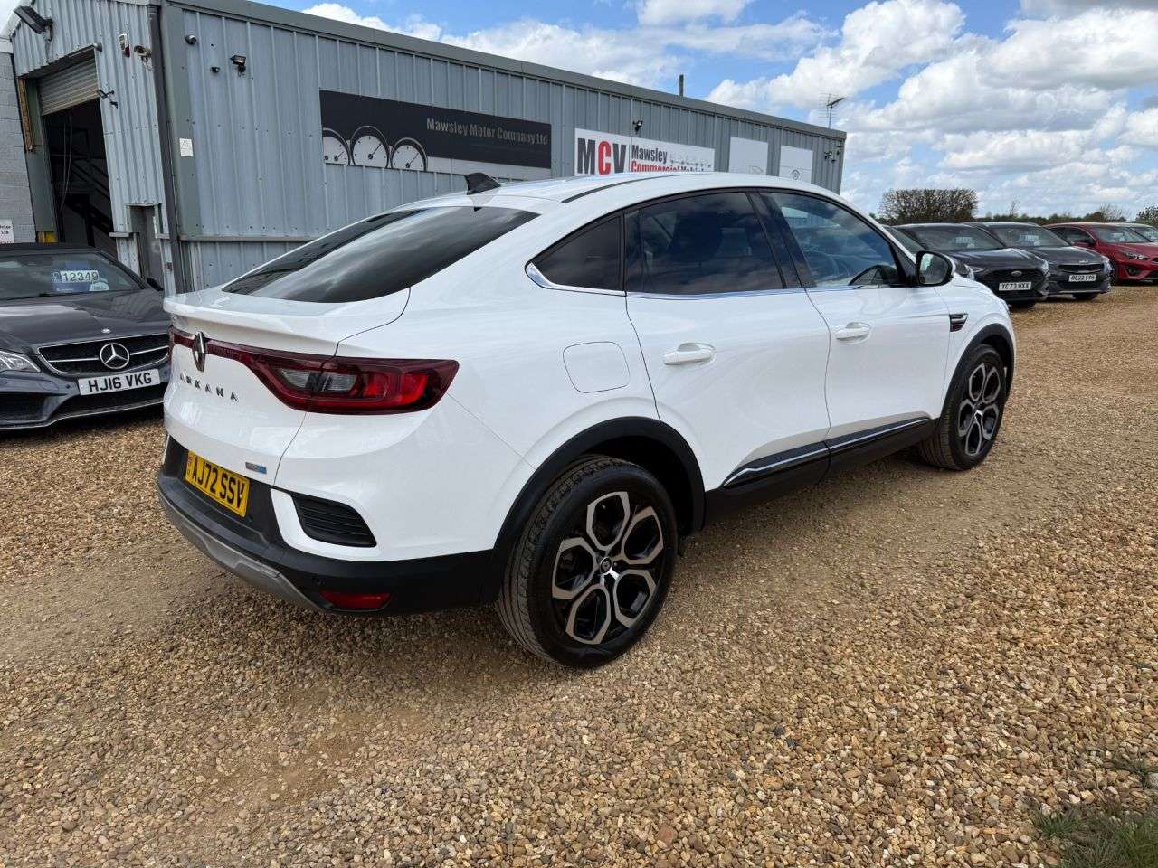 A 2023 RENAULT ARKANA 1.6 E-TECH S Edition SUV 5dr Petrol Hybrid Auto 2WD Euro 6 (s/s) (145 bhp) A 2023 RENAULT ARKANA 1.6 E-TECH S Edition SUV 5dr Petrol Hybrid Auto 2WD Euro 6 (s/s) (145 bhp)