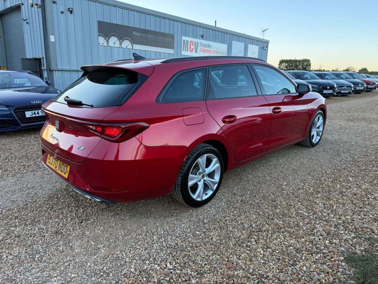 A 2020 SEAT LEON 1.5 TSI EVO FR Estate 5dr Petrol Manual Euro 6 (s/s) (130 ps) A 2020 SEAT LEON 1.5 TSI EVO FR Estate 5dr Petrol Manual Euro 6 (s/s) (130 ps)