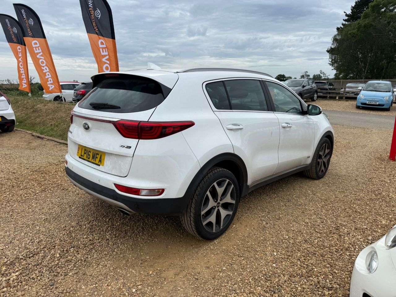 A 2016 KIA SPORTAGE 1.6 T-GDi GT-Line SUV 5dr Petrol DCT AWD Euro 6 (174 bhp) A 2016 KIA SPORTAGE 1.6 T-GDi GT-Line SUV 5dr Petrol DCT AWD Euro 6 (174 bhp)