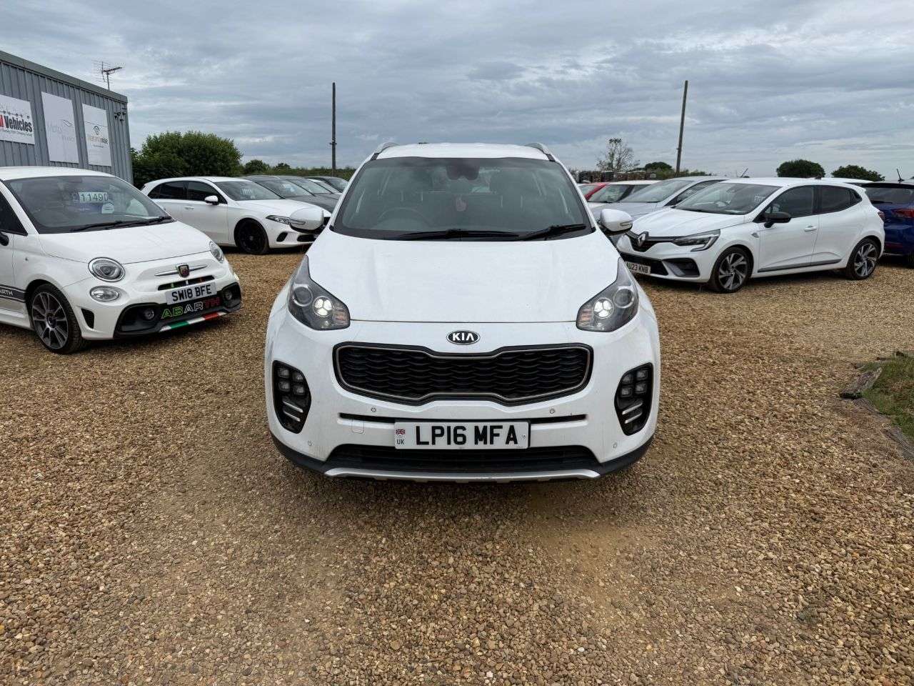 A 2016 KIA SPORTAGE 1.6 T-GDi GT-Line SUV 5dr Petrol DCT AWD Euro 6 (174 bhp) A 2016 KIA SPORTAGE 1.6 T-GDi GT-Line SUV 5dr Petrol DCT AWD Euro 6 (174 bhp)