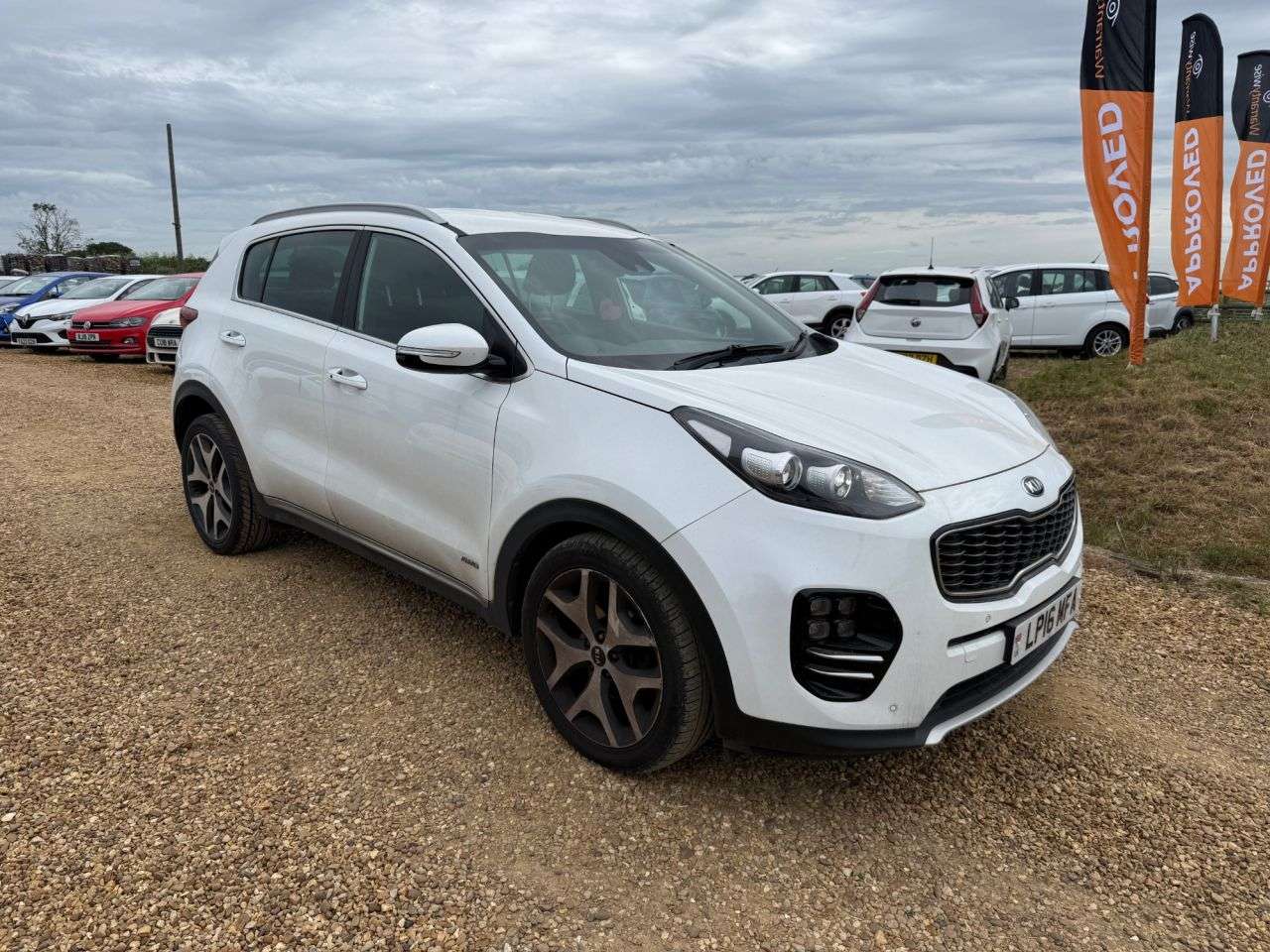 A 2016 KIA SPORTAGE 1.6 T-GDi GT-Line SUV 5dr Petrol DCT AWD Euro 6 (174 bhp) A 2016 KIA SPORTAGE 1.6 T-GDi GT-Line SUV 5dr Petrol DCT AWD Euro 6 (174 bhp)