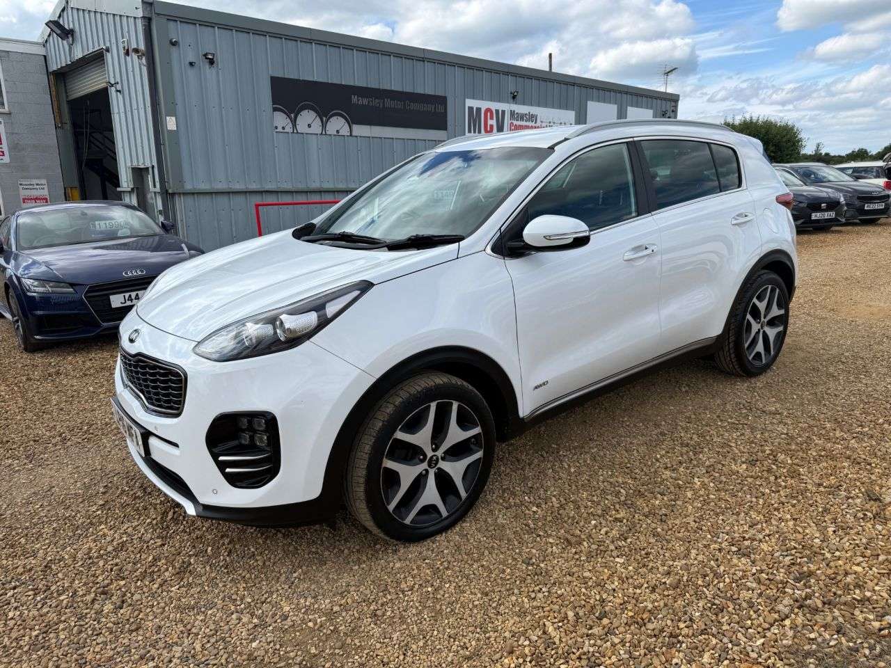 A 2016 KIA SPORTAGE 1.6 T-GDi GT-Line SUV 5dr Petrol DCT AWD Euro 6 (174 bhp) A 2016 KIA SPORTAGE 1.6 T-GDi GT-Line SUV 5dr Petrol DCT AWD Euro 6 (174 bhp)
