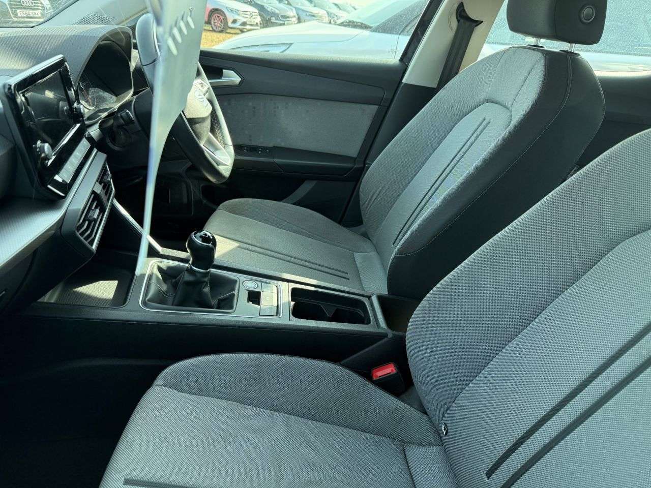 A 2022 SEAT LEON 1.0 TSI EVO SE Hatchback 5dr Petrol Manual Euro 6 (s/s) (110 ps) A 2022 SEAT LEON 1.0 TSI EVO SE Hatchback 5dr Petrol Manual Euro 6 (s/s) (110 ps)