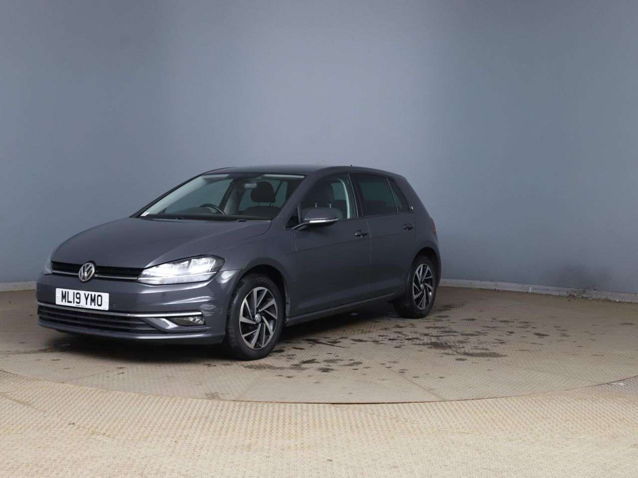 A 2019 VOLKSWAGEN GOLF 1.6 TDI Match Hatchback 5dr Diesel Manual Euro 6 (s/s) (115 ps) A 2019 VOLKSWAGEN GOLF 1.6 TDI Match Hatchback 5dr Diesel Manual Euro 6 (s/s) (115 ps)