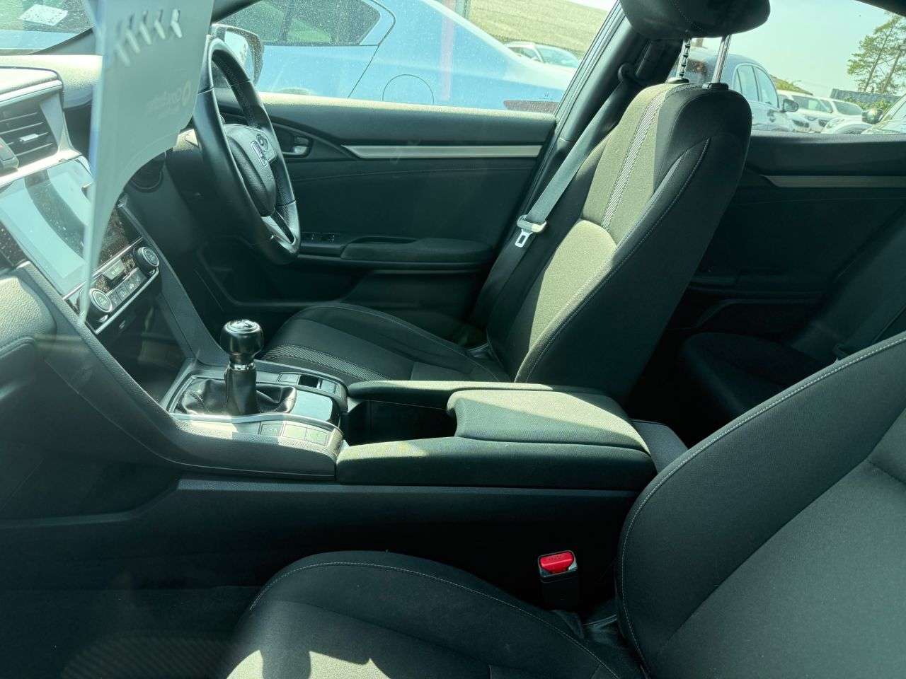 A 2019 HONDA CIVIC 1.0 VTEC Turbo SR Hatchback 5dr Petrol Manual Euro 6 (s/s) (126 ps) A 2019 HONDA CIVIC 1.0 VTEC Turbo SR Hatchback 5dr Petrol Manual Euro 6 (s/s) (126 ps)