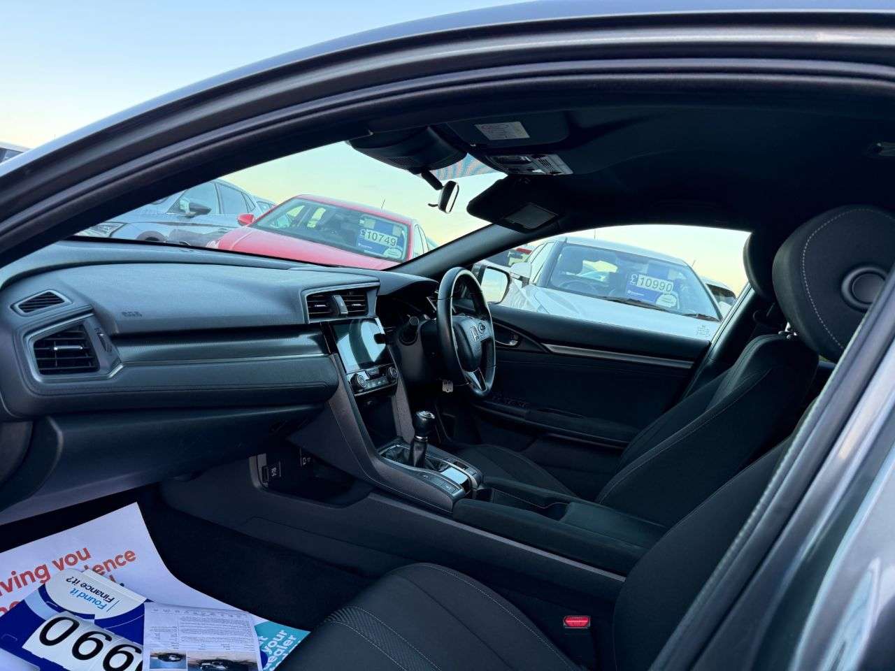 A 2019 HONDA CIVIC 1.0 VTEC Turbo SR Hatchback 5dr Petrol Manual Euro 6 (s/s) (126 ps) A 2019 HONDA CIVIC 1.0 VTEC Turbo SR Hatchback 5dr Petrol Manual Euro 6 (s/s) (126 ps)