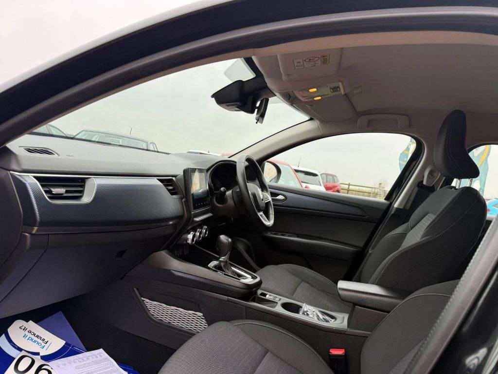 A 2023 RENAULT ARKANA 1.6 E-TECH evolution SUV 5dr Petrol Hybrid Auto 2WD Euro 6 (s/s) (145 ps) A 2023 RENAULT ARKANA 1.6 E-TECH evolution SUV 5dr Petrol Hybrid Auto 2WD Euro 6 (s/s) (145 ps)