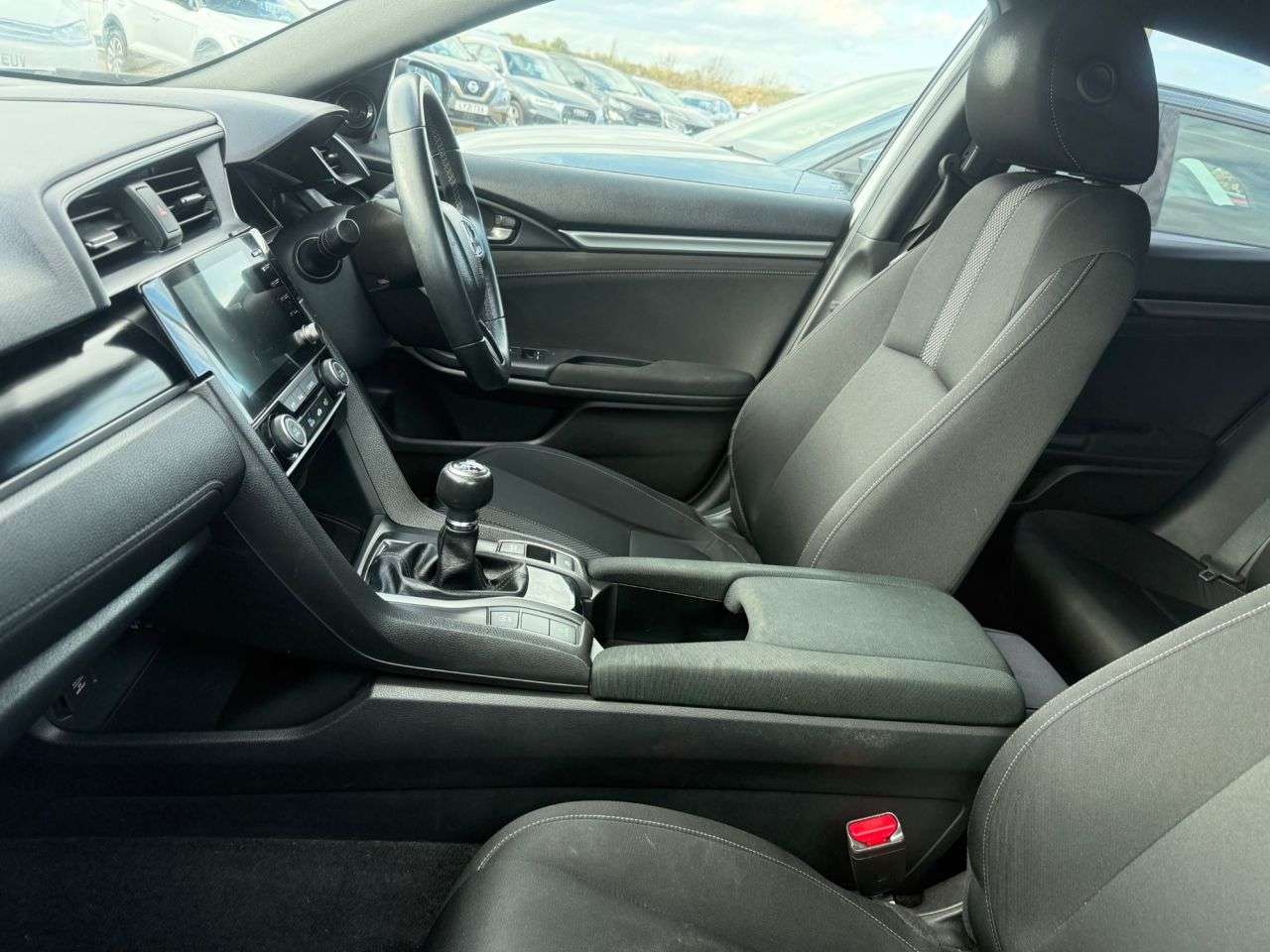 A 2020 HONDA CIVIC 1.0 VTEC Turbo SR Hatchback 5dr Petrol Manual Euro 6 (s/s) (126 ps) A 2020 HONDA CIVIC 1.0 VTEC Turbo SR Hatchback 5dr Petrol Manual Euro 6 (s/s) (126 ps)