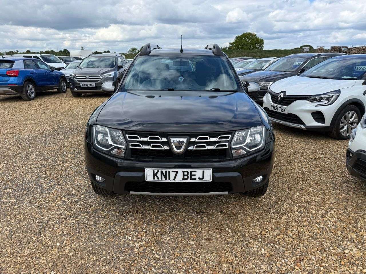 A 2017 DACIA DUSTER 1.5 dCi Prestige SUV 5dr Diesel Manual Euro 6 (s/s) (110 ps) A 2017 DACIA DUSTER 1.5 dCi Prestige SUV 5dr Diesel Manual Euro 6 (s/s) (110 ps)