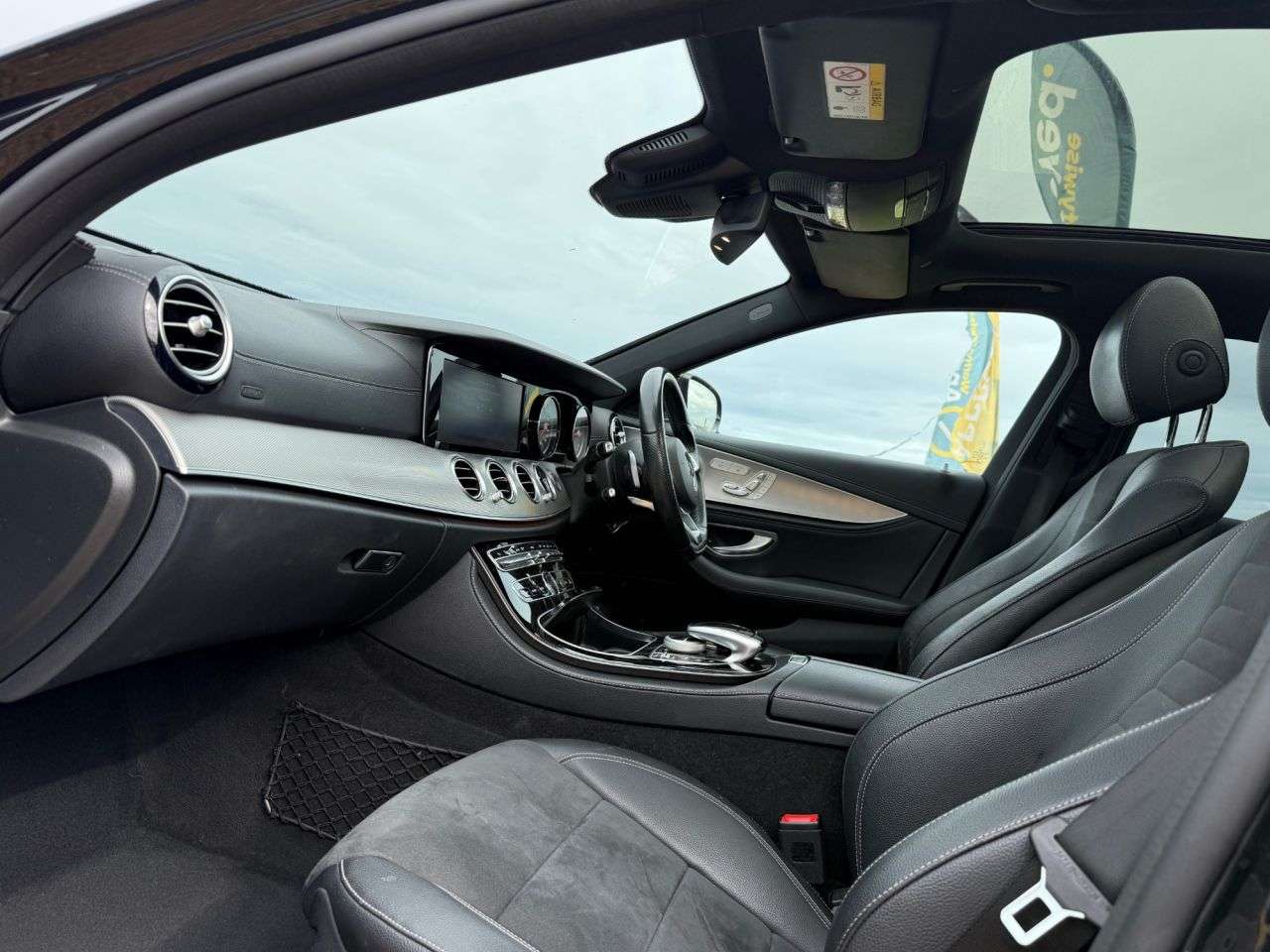 A 2016 MERCEDES-BENZ E-CLASS 2.0 E220d AMG Line (Premium) Estate 5dr Diesel G-Tronic+ Euro 6 (s/s) (194 A 2016 MERCEDES-BENZ E-CLASS 2.0 E220d AMG Line (Premium) Estate 5dr Diesel G-Tronic+ Euro 6 (s/s) (194