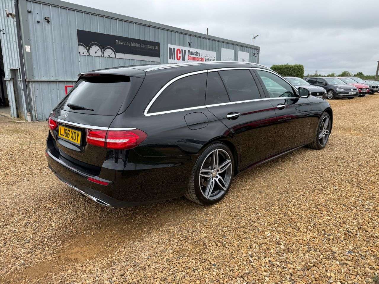 A 2016 MERCEDES-BENZ E-CLASS 2.0 E220d AMG Line (Premium) Estate 5dr Diesel G-Tronic+ Euro 6 (s/s) (194 A 2016 MERCEDES-BENZ E-CLASS 2.0 E220d AMG Line (Premium) Estate 5dr Diesel G-Tronic+ Euro 6 (s/s) (194