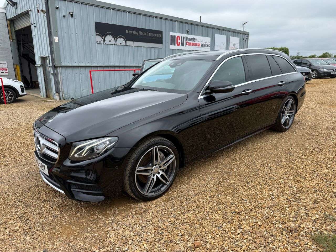 A 2016 MERCEDES-BENZ E-CLASS 2.0 E220d AMG Line (Premium) Estate 5dr Diesel G-Tronic+ Euro 6 (s/s) (194 A 2016 MERCEDES-BENZ E-CLASS 2.0 E220d AMG Line (Premium) Estate 5dr Diesel G-Tronic+ Euro 6 (s/s) (194