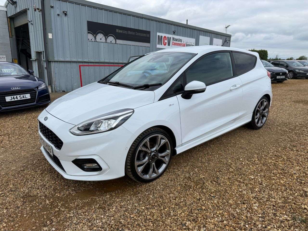 A 2020 FORD FIESTA 1.0T EcoBoost MHEV ST-Line X Edition Hatchback 3dr Petrol Manual Euro 6 (s/ A 2020 FORD FIESTA 1.0T EcoBoost MHEV ST-Line X Edition Hatchback 3dr Petrol Manual Euro 6 (s/