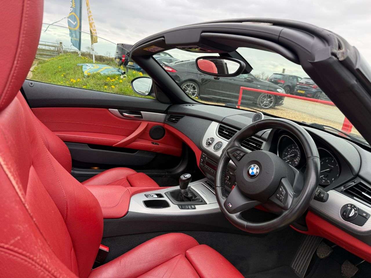 A 2015 BMW Z4 2.0 20i M Sport Convertible 2dr Petrol Manual sDrive Euro 6 (s/s) (184 ps) A 2015 BMW Z4 2.0 20i M Sport Convertible 2dr Petrol Manual sDrive Euro 6 (s/s) (184 ps)