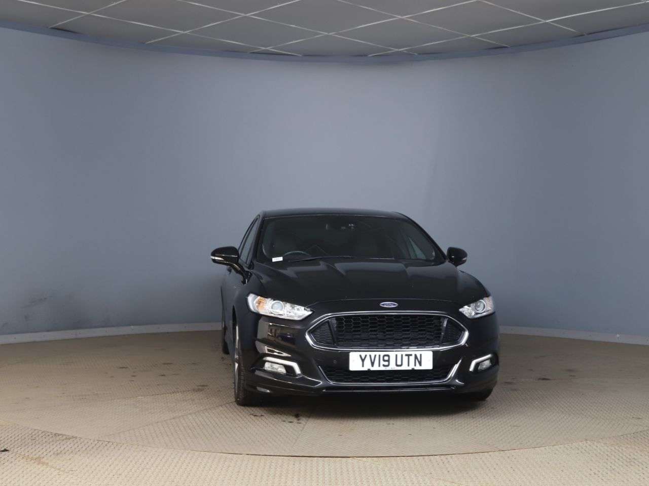 A 2019 FORD MONDEO 2.0 TDCi ST-Line Edition Hatchback 5dr Diesel Powershift Euro 6 (s/s) (180 A 2019 FORD MONDEO 2.0 TDCi ST-Line Edition Hatchback 5dr Diesel Powershift Euro 6 (s/s) (180