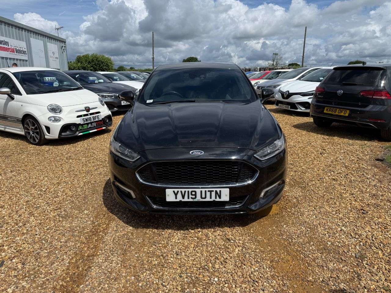 A 2019 FORD MONDEO 2.0 TDCi ST-Line Edition Hatchback 5dr Diesel Powershift Euro 6 (s/s) (180 A 2019 FORD MONDEO 2.0 TDCi ST-Line Edition Hatchback 5dr Diesel Powershift Euro 6 (s/s) (180
