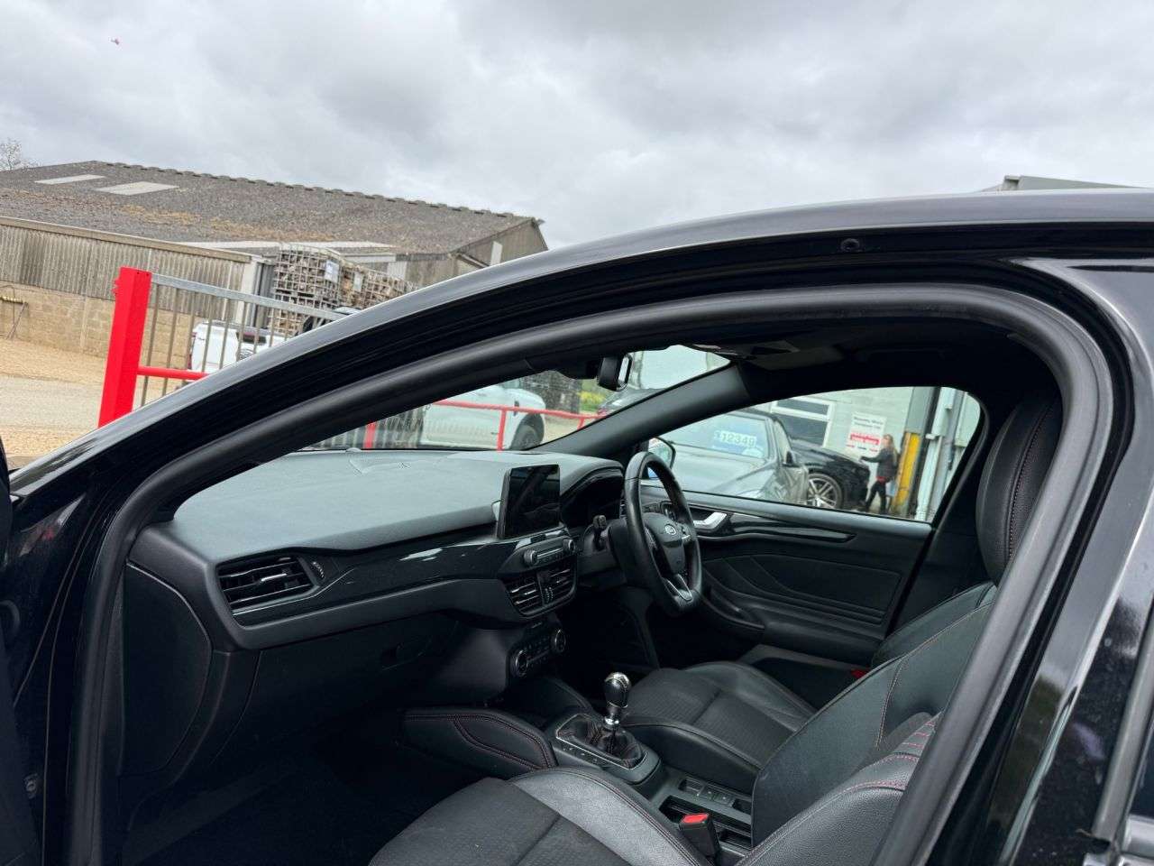 A 2020 FORD FOCUS 1.0T EcoBoost MHEV ST-Line X Edition Hatchback 5dr Petrol Manual Euro 6 (s/ A 2020 FORD FOCUS 1.0T EcoBoost MHEV ST-Line X Edition Hatchback 5dr Petrol Manual Euro 6 (s/