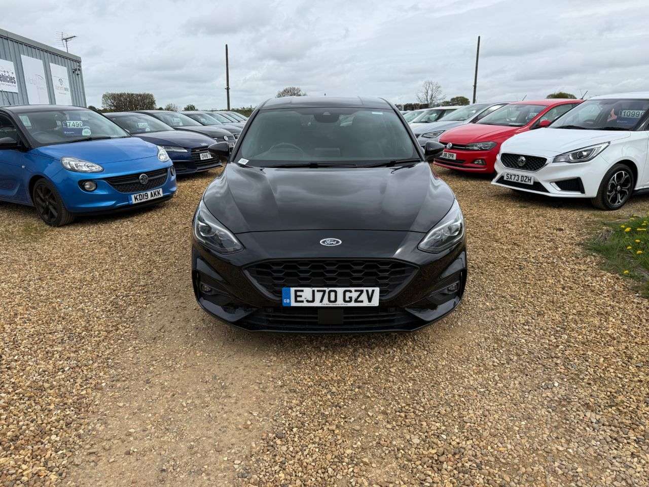 A 2020 FORD FOCUS 1.0T EcoBoost MHEV ST-Line X Edition Hatchback 5dr Petrol Manual Euro 6 (s/ A 2020 FORD FOCUS 1.0T EcoBoost MHEV ST-Line X Edition Hatchback 5dr Petrol Manual Euro 6 (s/