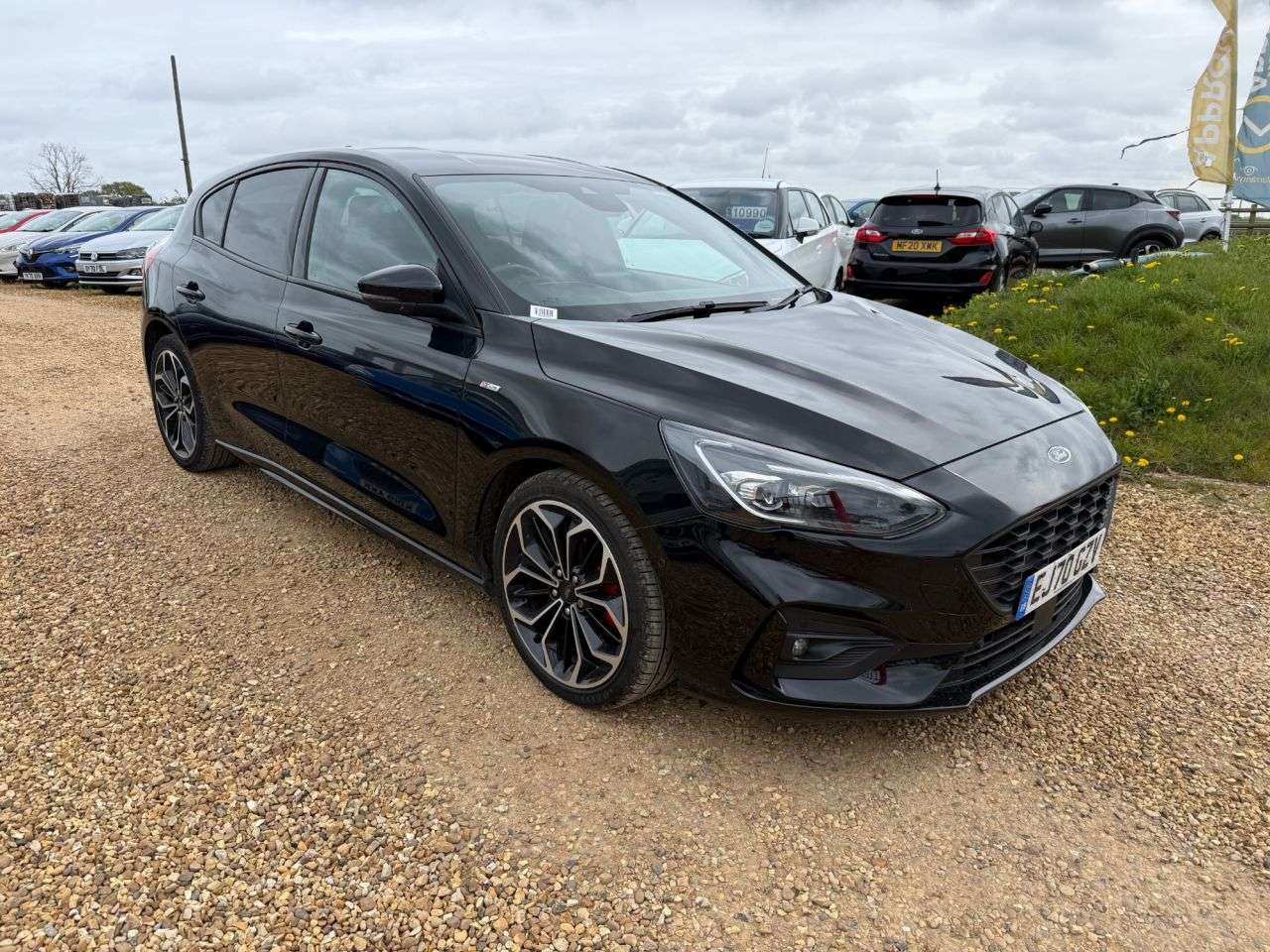 A 2020 FORD FOCUS 1.0T EcoBoost MHEV ST-Line X Edition Hatchback 5dr Petrol Manual Euro 6 (s/ A 2020 FORD FOCUS 1.0T EcoBoost MHEV ST-Line X Edition Hatchback 5dr Petrol Manual Euro 6 (s/