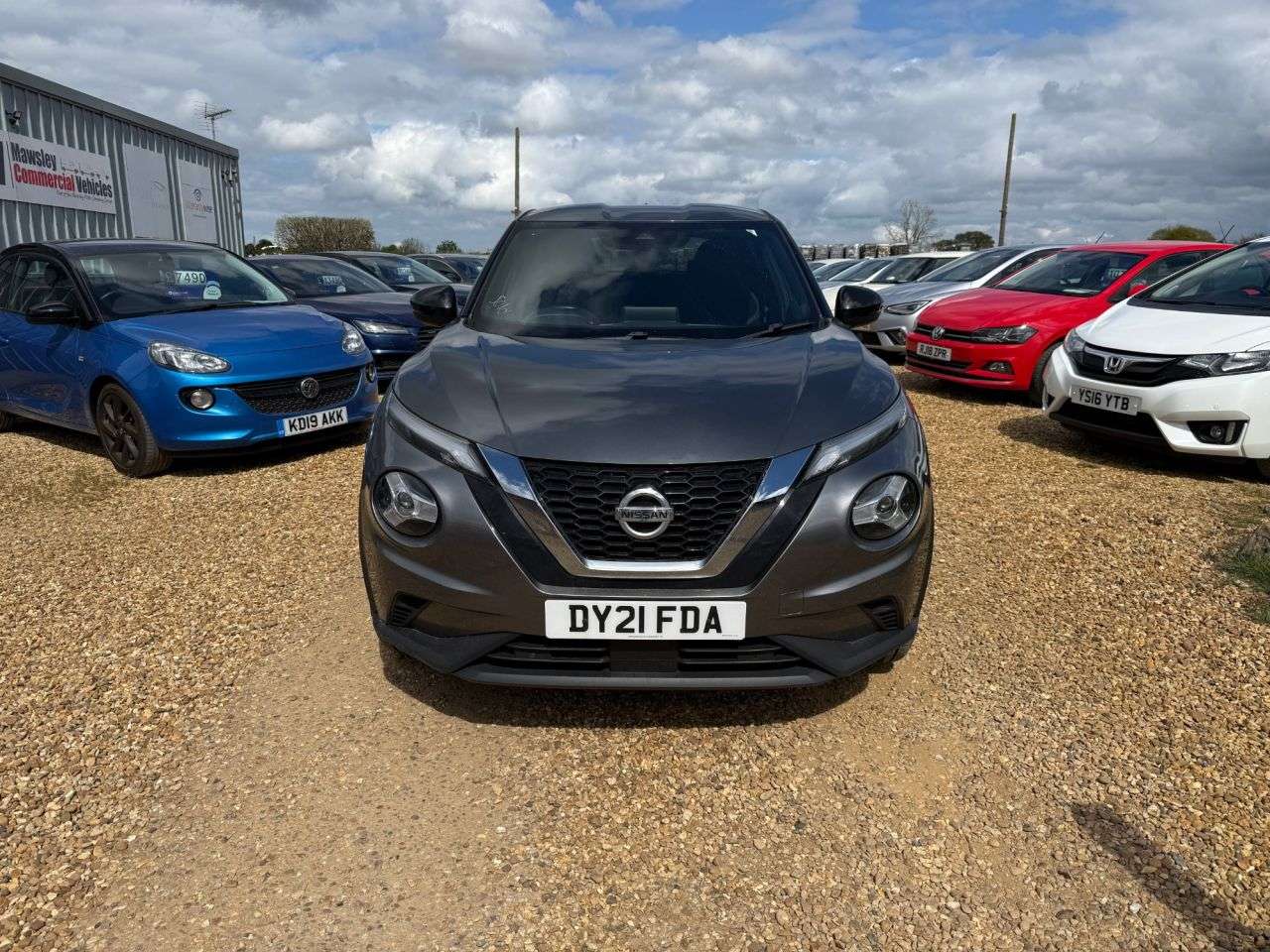 A 2021 NISSAN JUKE 1.0 DIG-T N-Connecta SUV 5dr Petrol Manual Euro 6 (s/s) (114 ps) A 2021 NISSAN JUKE 1.0 DIG-T N-Connecta SUV 5dr Petrol Manual Euro 6 (s/s) (114 ps)