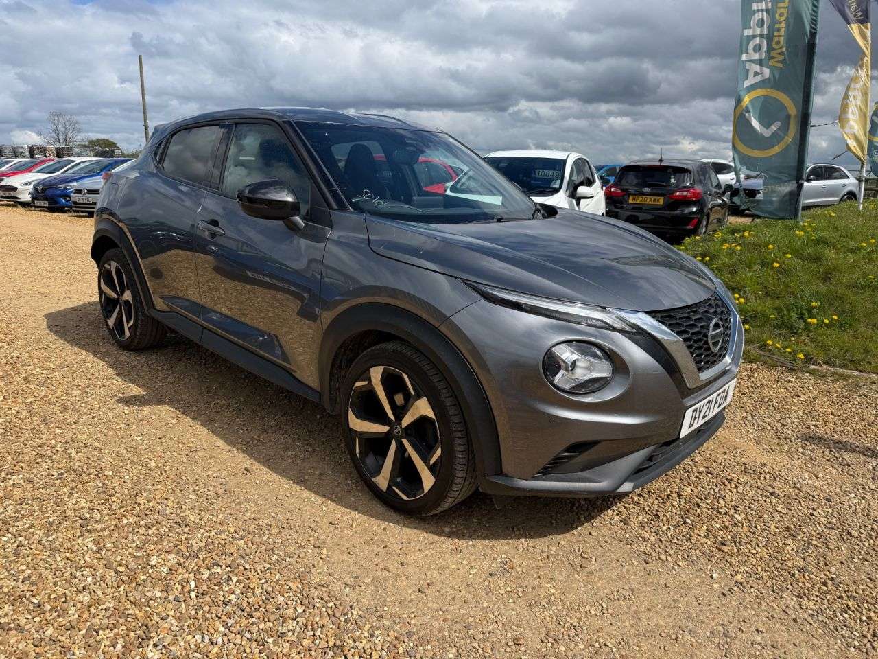 A 2021 NISSAN JUKE 1.0 DIG-T N-Connecta SUV 5dr Petrol Manual Euro 6 (s/s) (114 ps) A 2021 NISSAN JUKE 1.0 DIG-T N-Connecta SUV 5dr Petrol Manual Euro 6 (s/s) (114 ps)