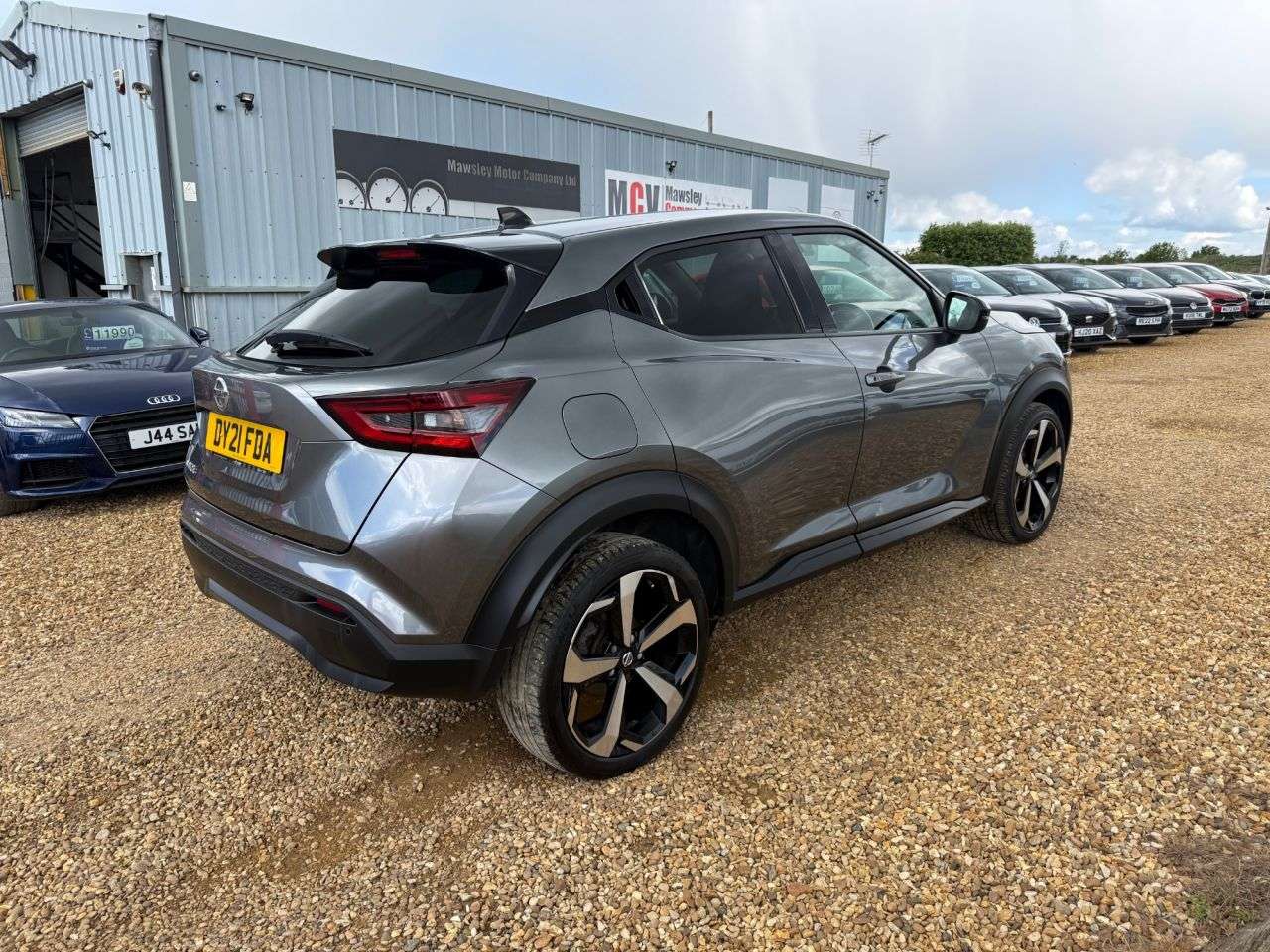 A 2021 NISSAN JUKE 1.0 DIG-T N-Connecta SUV 5dr Petrol Manual Euro 6 (s/s) (114 ps) A 2021 NISSAN JUKE 1.0 DIG-T N-Connecta SUV 5dr Petrol Manual Euro 6 (s/s) (114 ps)