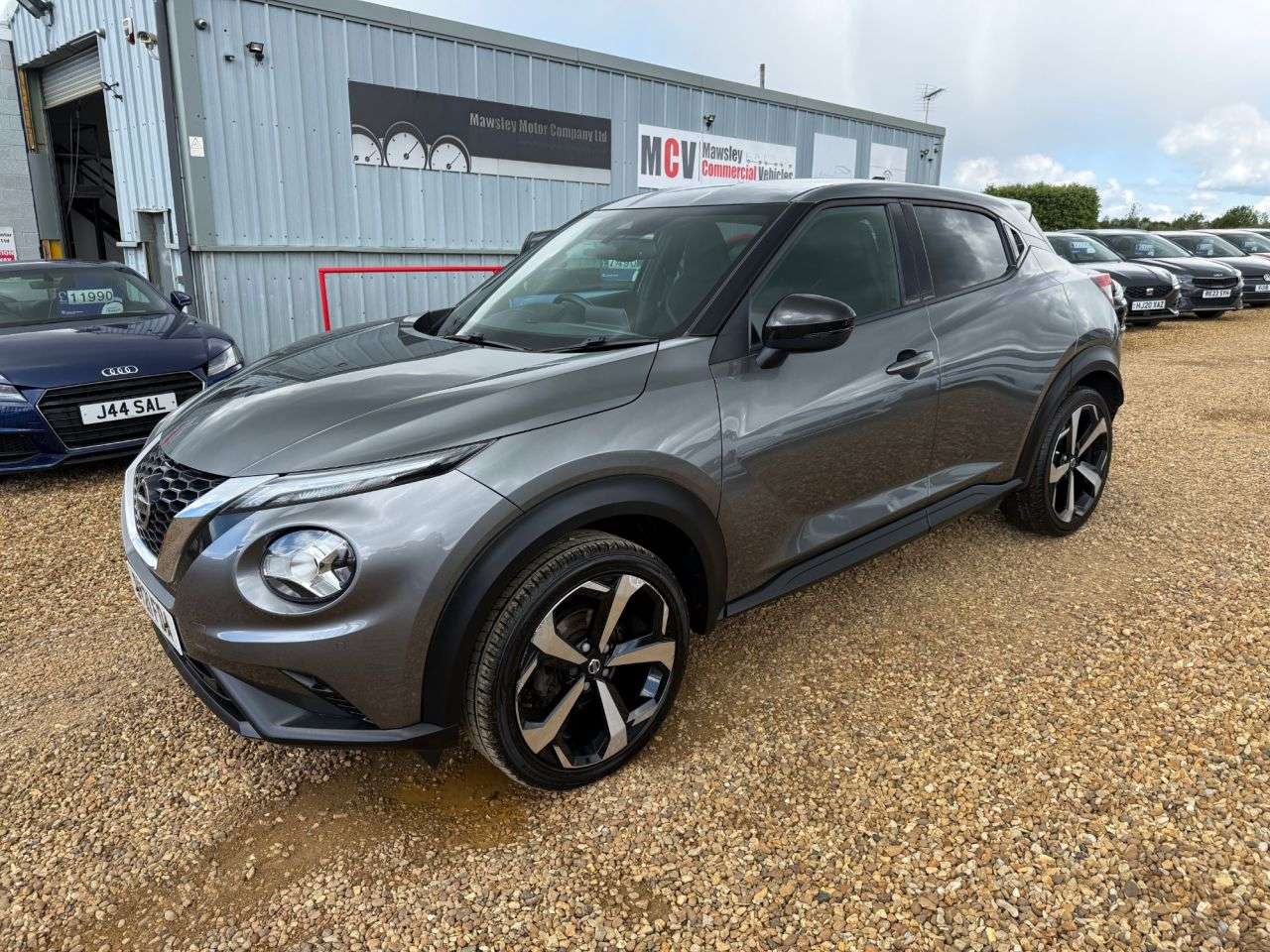 A 2021 NISSAN JUKE 1.0 DIG-T N-Connecta SUV 5dr Petrol Manual Euro 6 (s/s) (114 ps) A 2021 NISSAN JUKE 1.0 DIG-T N-Connecta SUV 5dr Petrol Manual Euro 6 (s/s) (114 ps)