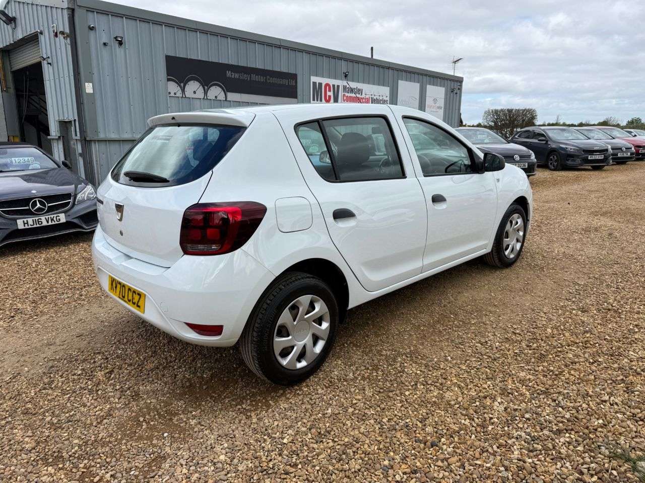 A 2020 DACIA SANDERO 1.0 SCe Essential Hatchback 5dr Petrol Manual Euro 6 (75 ps) A 2020 DACIA SANDERO 1.0 SCe Essential Hatchback 5dr Petrol Manual Euro 6 (75 ps)