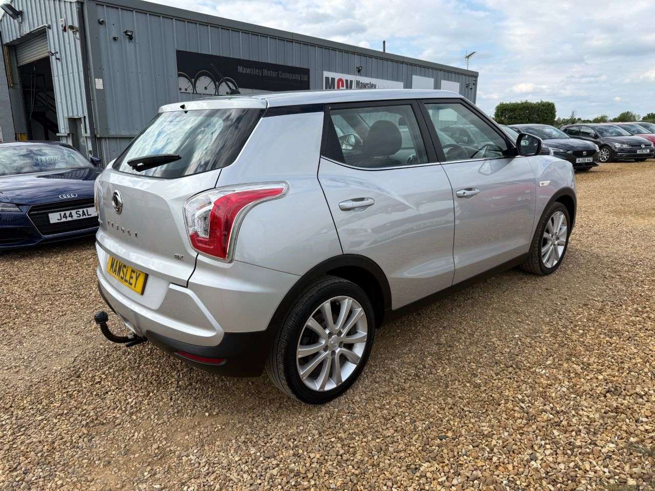 A 2018 SSANGYONG TIVOLI 1.6 e-XDi EX SUV 5dr Diesel Manual Euro 6 (115 ps) A 2018 SSANGYONG TIVOLI 1.6 e-XDi EX SUV 5dr Diesel Manual Euro 6 (115 ps)