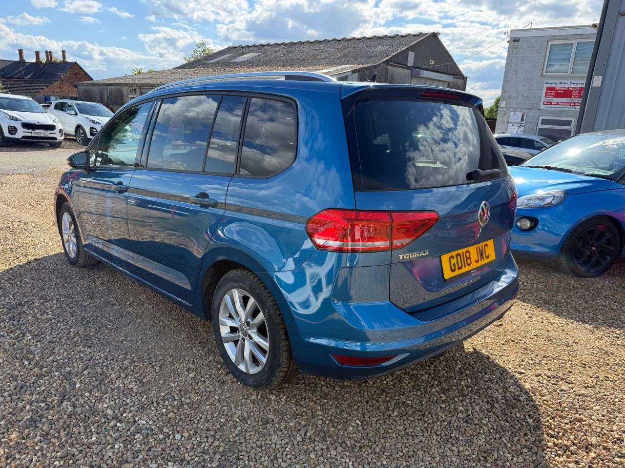 A 2018 VOLKSWAGEN TOURAN 1.6 TDI SE Family MPV 5dr Diesel Manual Euro 6 (s/s) (115 ps) A 2018 VOLKSWAGEN TOURAN 1.6 TDI SE Family MPV 5dr Diesel Manual Euro 6 (s/s) (115 ps)