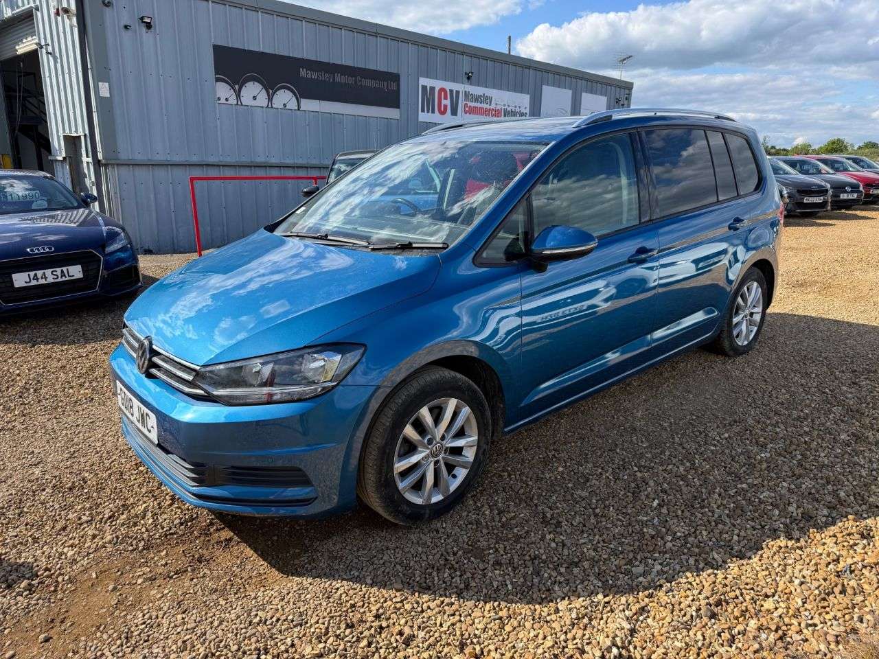 A 2018 VOLKSWAGEN TOURAN 1.6 TDI SE Family MPV 5dr Diesel Manual Euro 6 (s/s) (115 ps) A 2018 VOLKSWAGEN TOURAN 1.6 TDI SE Family MPV 5dr Diesel Manual Euro 6 (s/s) (115 ps)